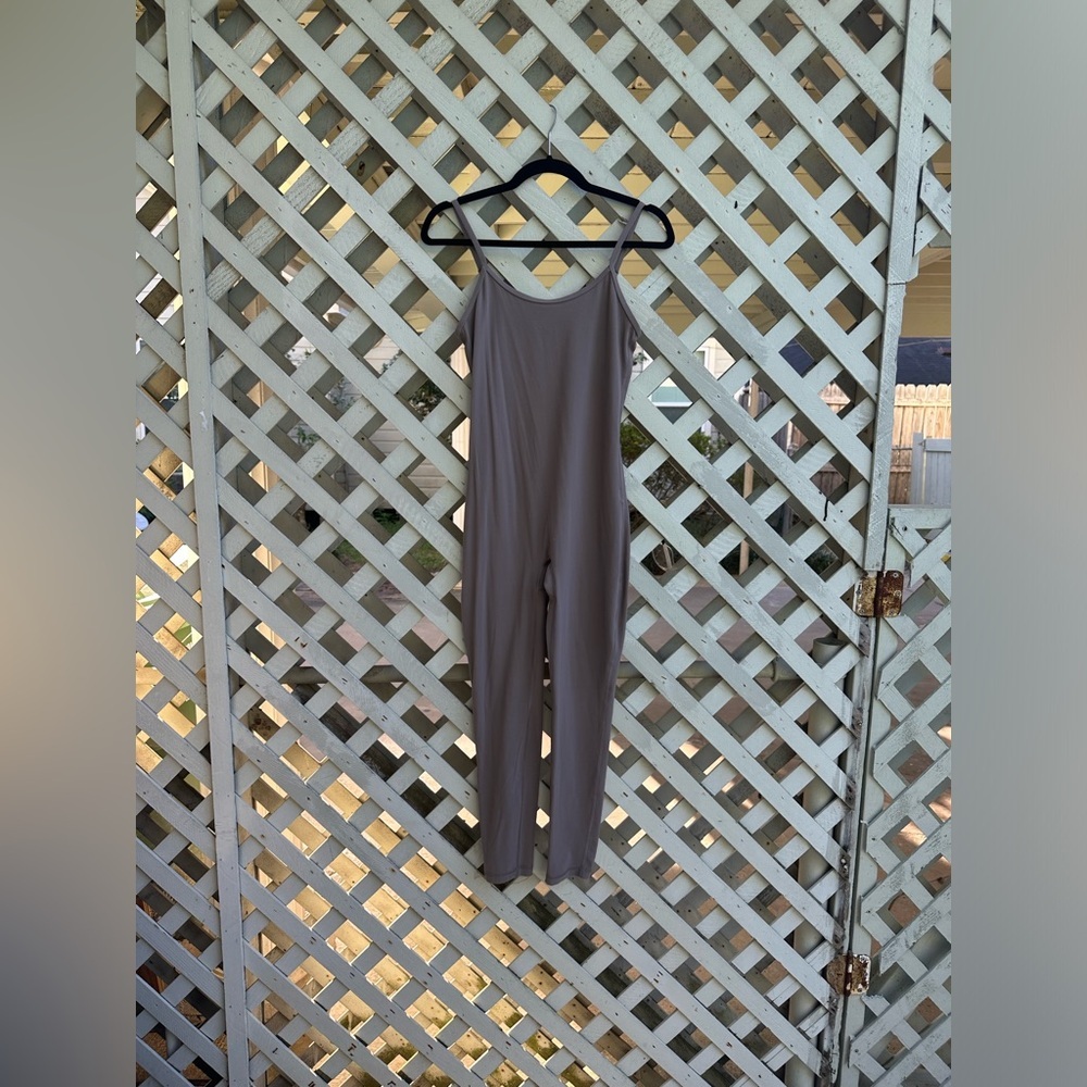 ❤️COPY - Aritzia TnAction Jumpsuit